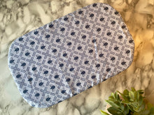 Load image into Gallery viewer, Casserole Cover
